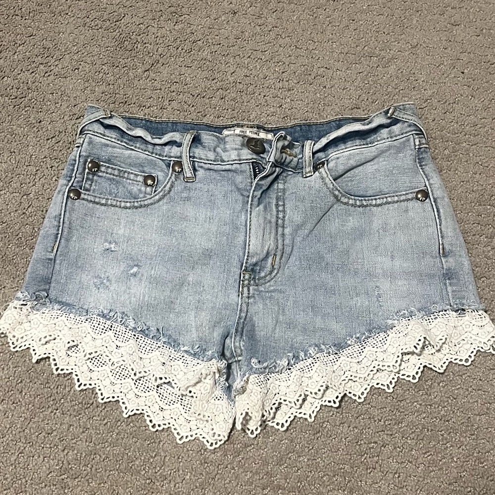 Free People distressed Denim Shorts Light Wash Lace Trim High Rise size 24